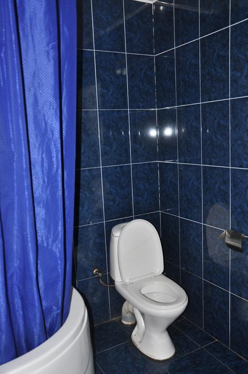 Guest House Racha Ambrolauri Ngoại thất bức ảnh